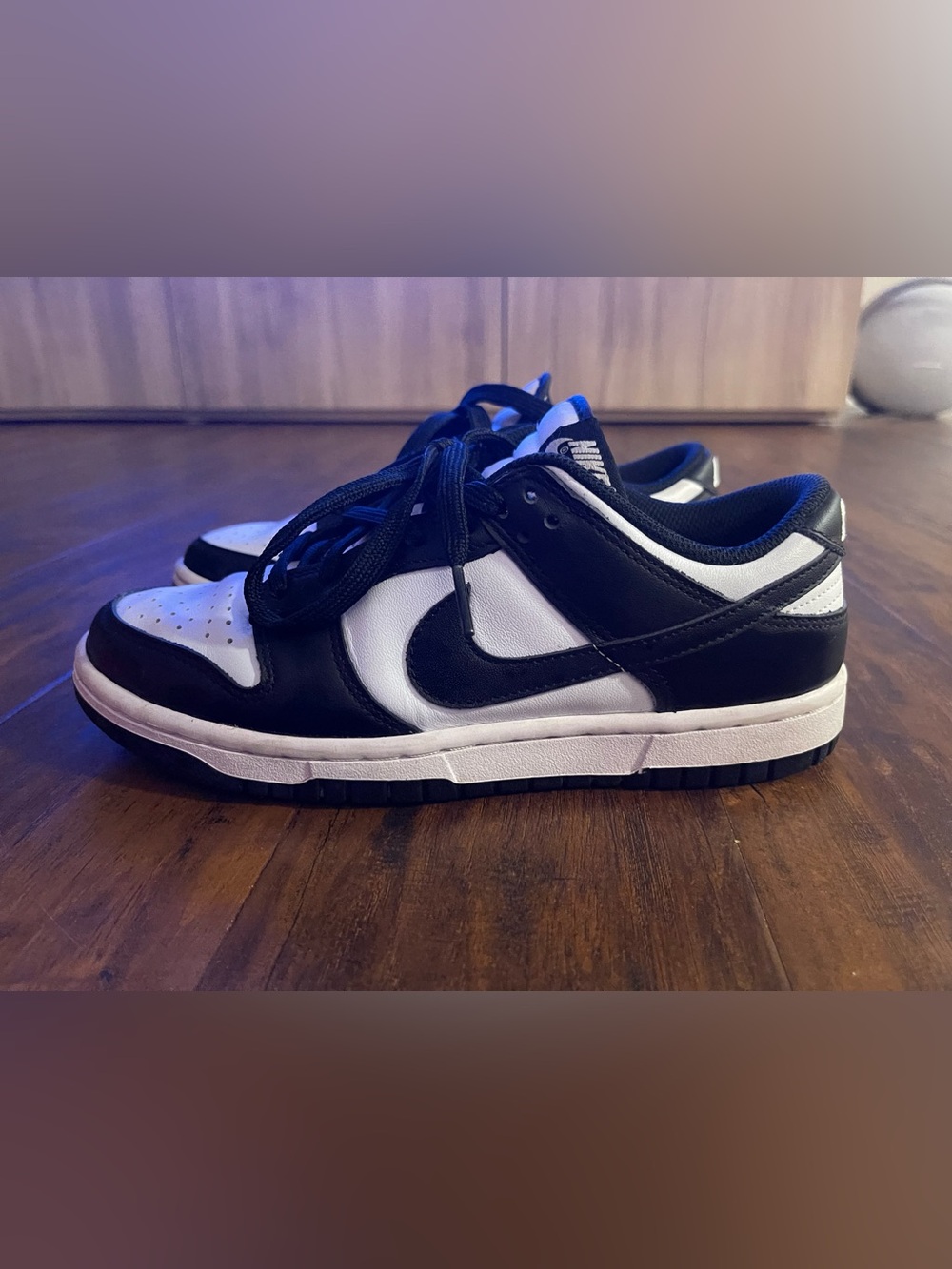 womens nike Black & White Low-Top dunks